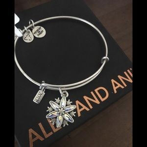 NEW Silver Alex & Ani 2017 Snowflake
